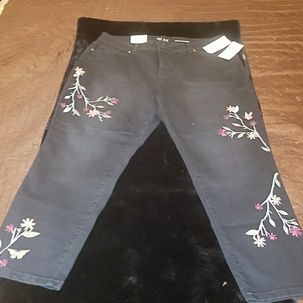 Style & Co Curvy Ankle Pant